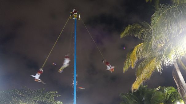 Voladores – Latający Ludzie - Wczasy Meksyk Voladores – Latający Ludzie - Wczasy Meksyk